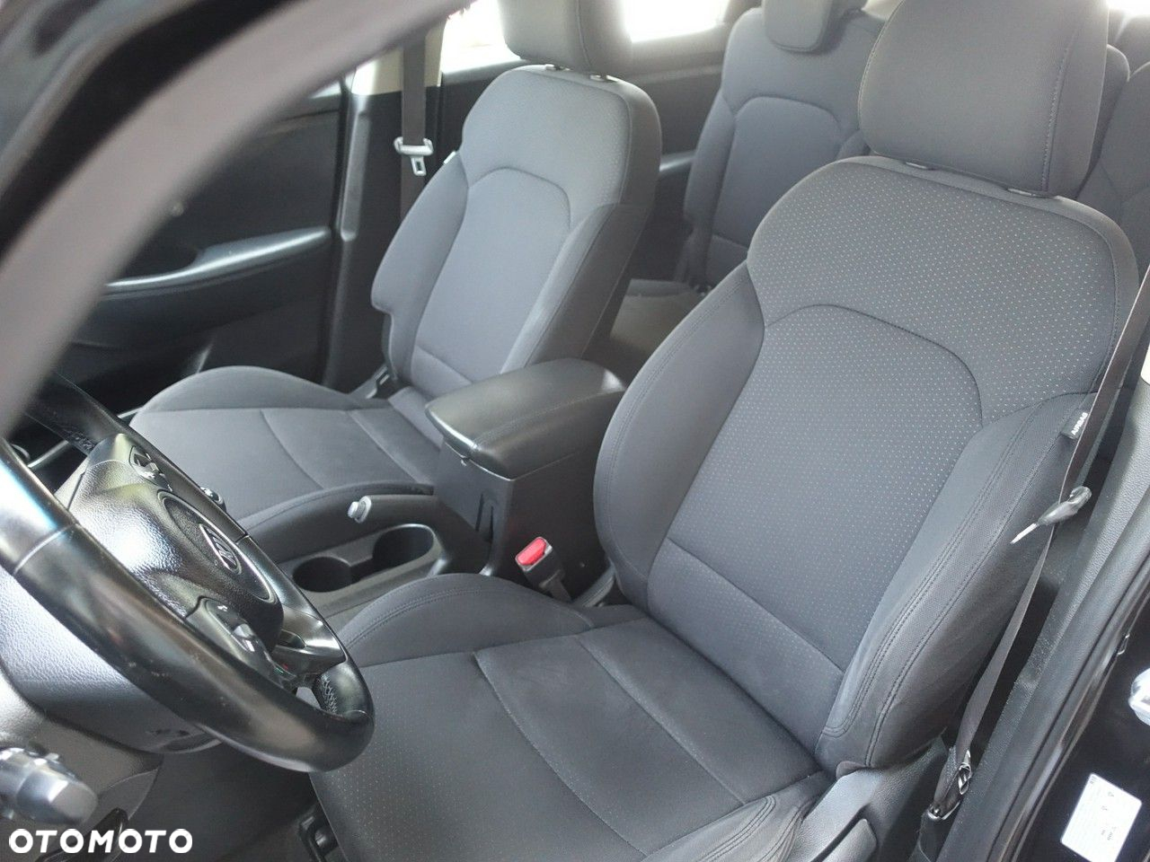 Kia Carens 1.6 GDI L 7os EU6 - 9