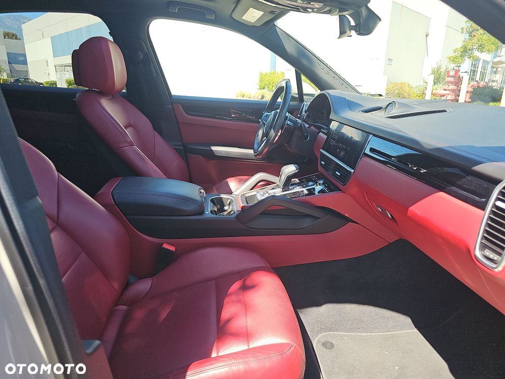 Porsche Cayenne Tiptronic S - 8