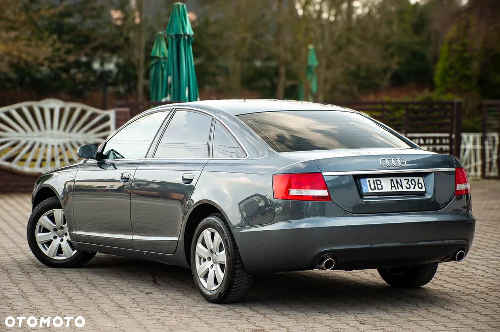 Audi A6 Limousine 2.4 - 17