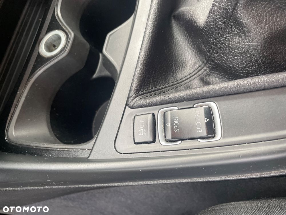 BMW Seria 1 114i - 16