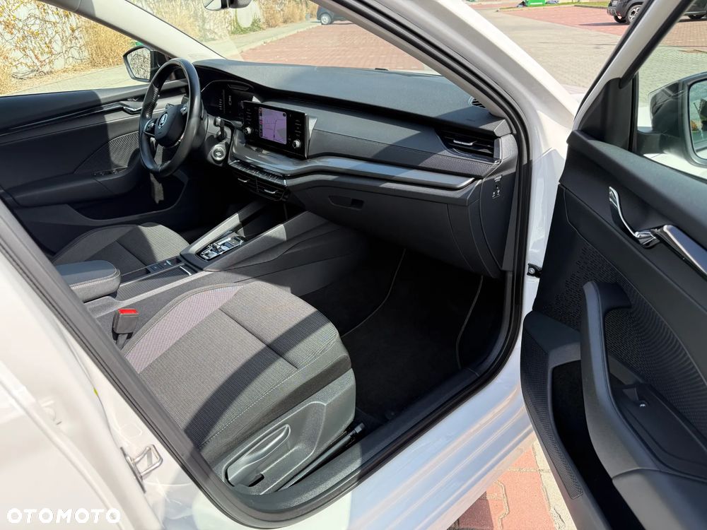 Skoda Octavia 2.0 TDI SCR Ambition DSG - 25