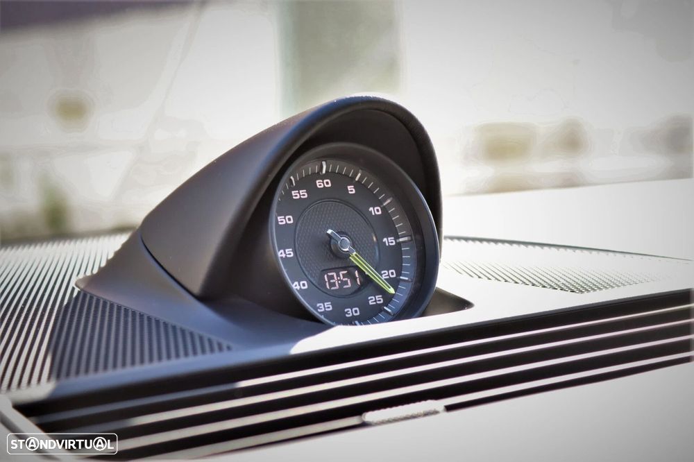 Porsche Panamera 4 E-Hybrid - 39