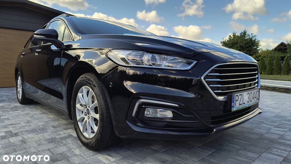 Ford Mondeo - 36