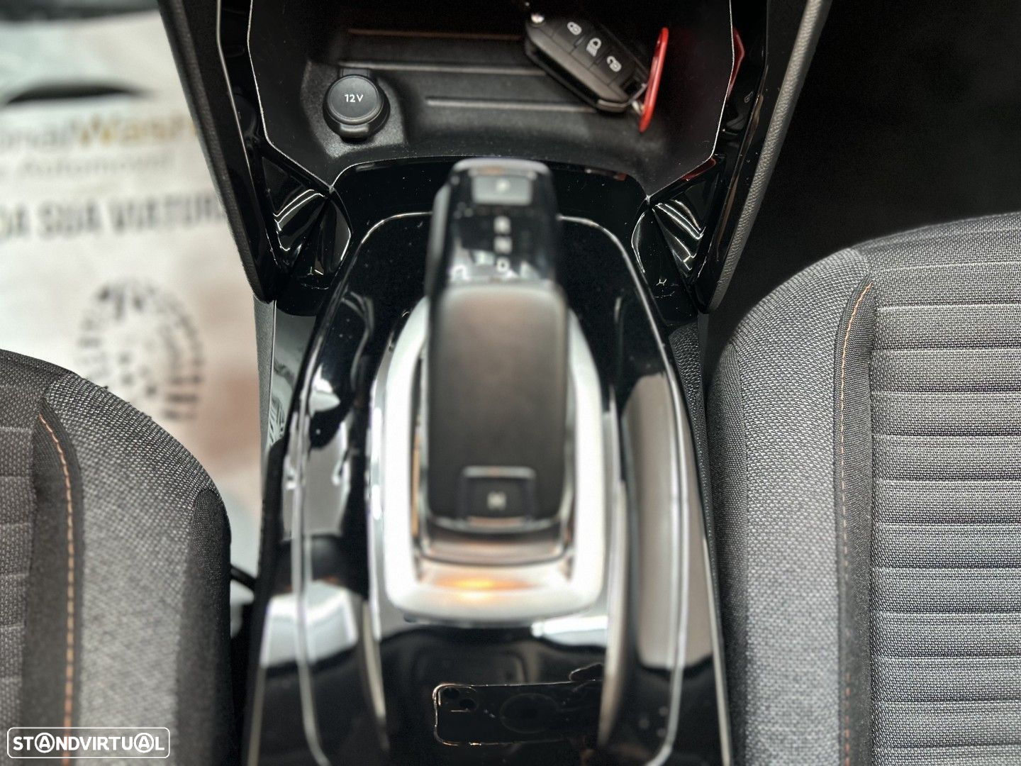 Peugeot 2008 1.2 PureTech Active EAT8 - 14