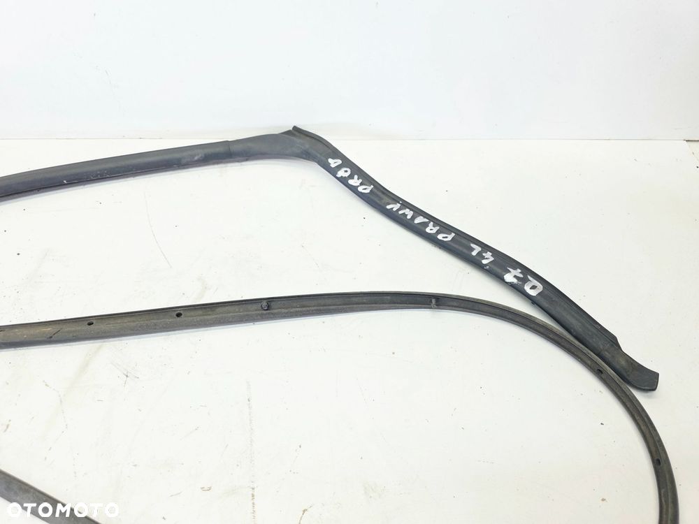 USZCZELKA PROGU PROGOWA KAROSERYJNA PRAWA AUDI Q7 4L 4L0839120 - 4