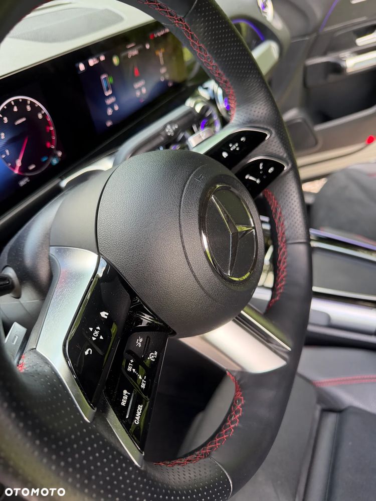 Mercedes-Benz GLB 200 AMG Line 7G-DCT - 8