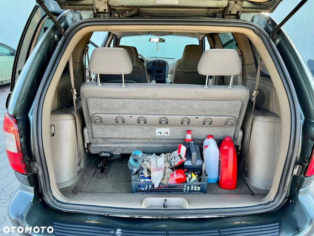 Dodge Caravan - 24