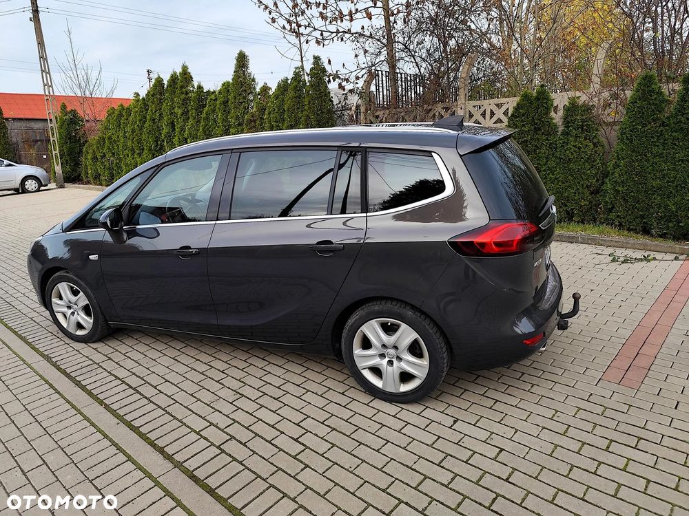 Opel Zafira - 10
