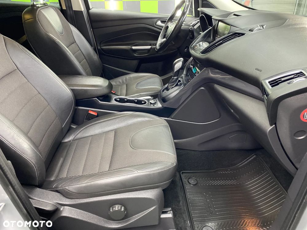 Ford Kuga 1.5 EcoBoost 4x4 Titanium - 16