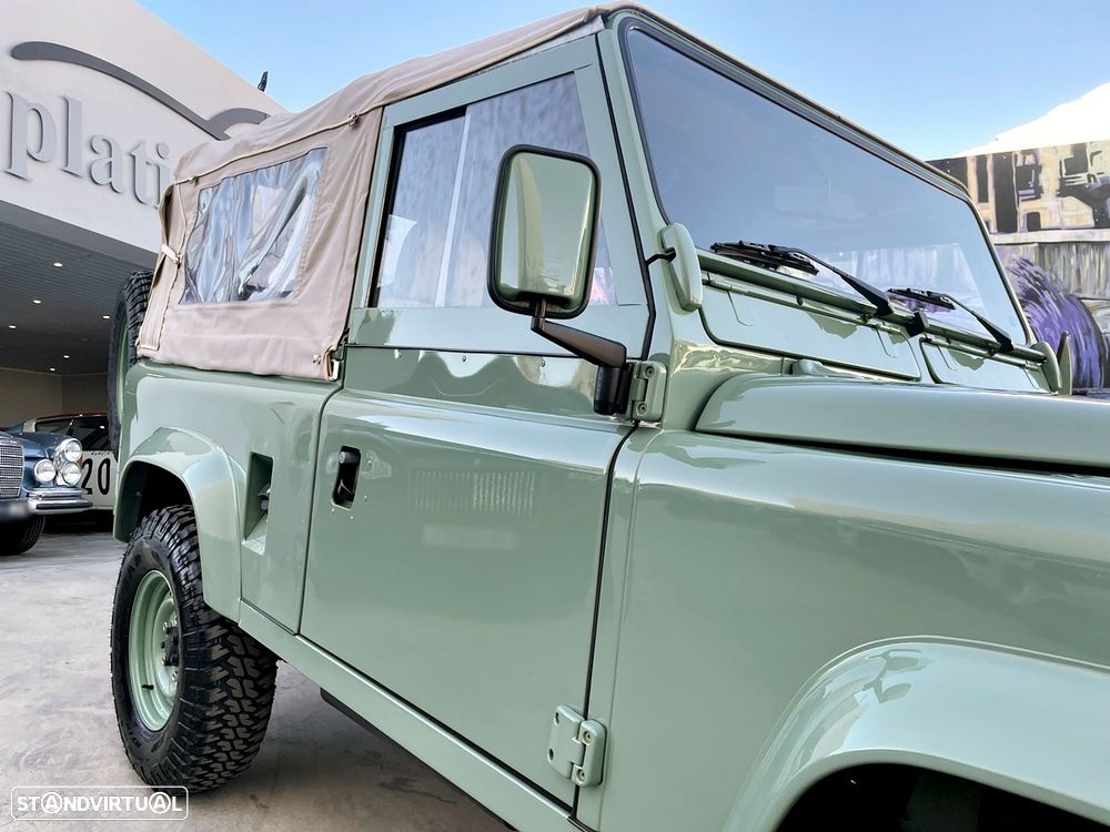 Land Rover Defender 90 2.5 TDi Metal Top - 48
