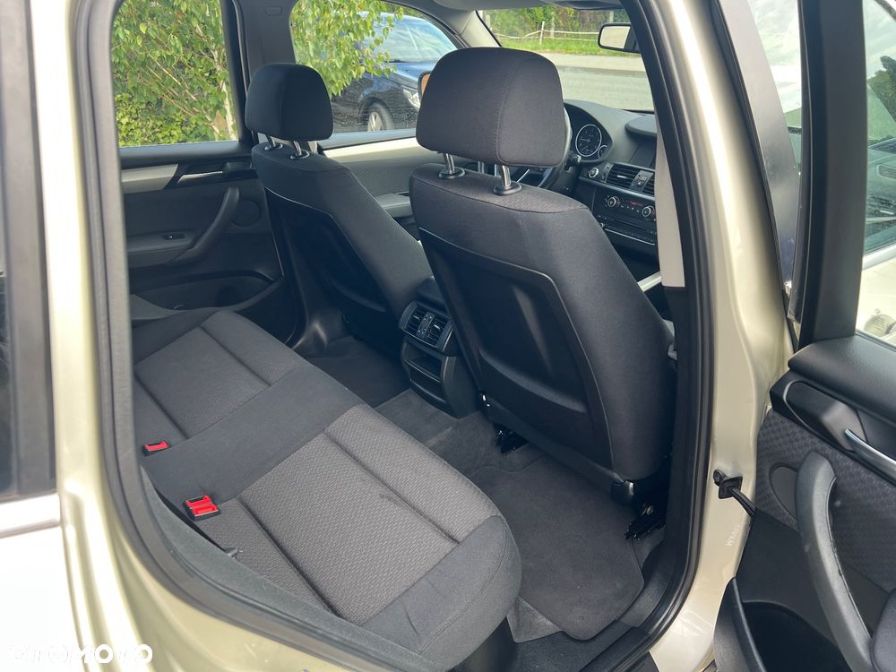 BMW X3 xDrive20d - 28