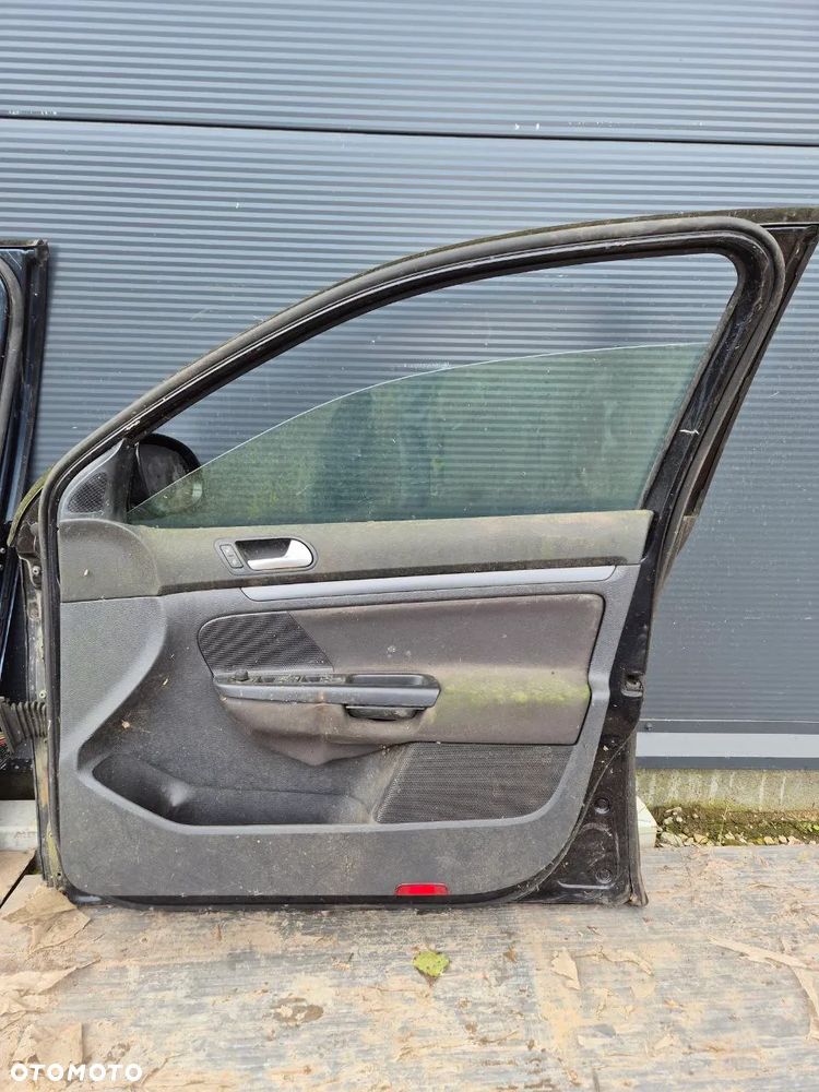 DRZWI VOLKSWAGEN GOLF V - 26