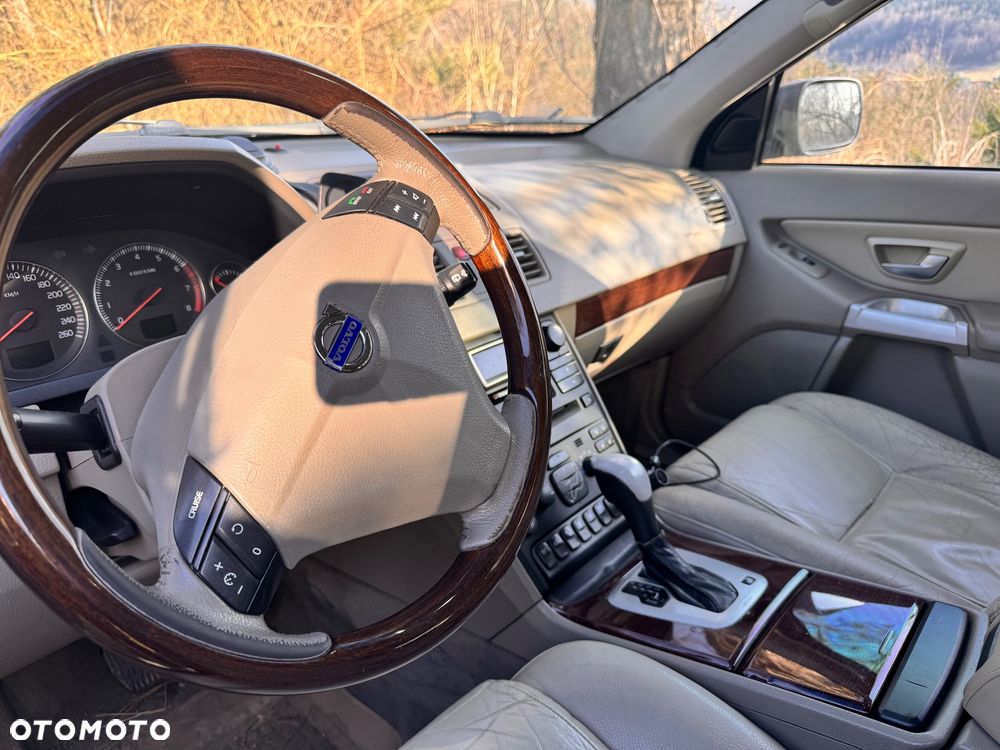 Volvo XC 90 - 7