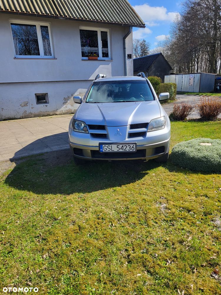 Mitsubishi Outlander - 3
