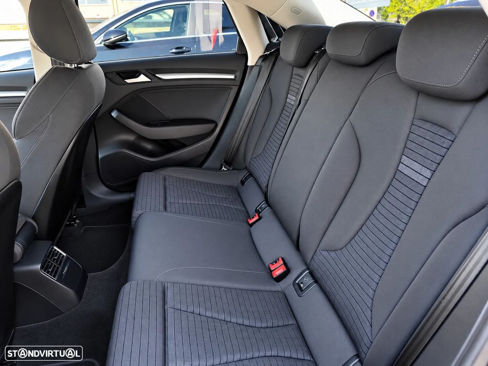 Audi A3 Limousine 2.0 TDI S-line - 13