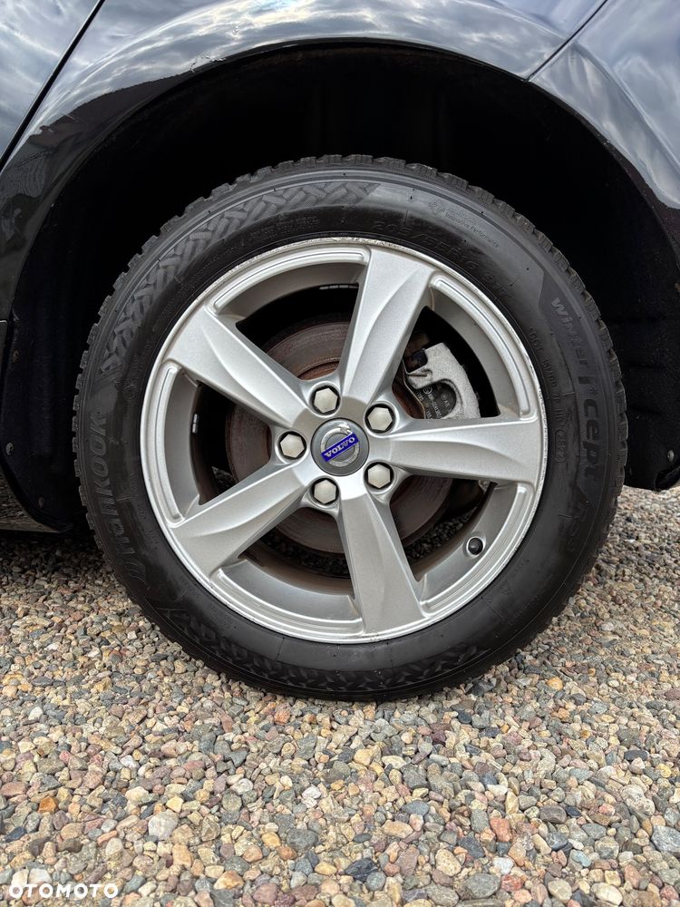 Volvo V40 D2 Momentum - 27