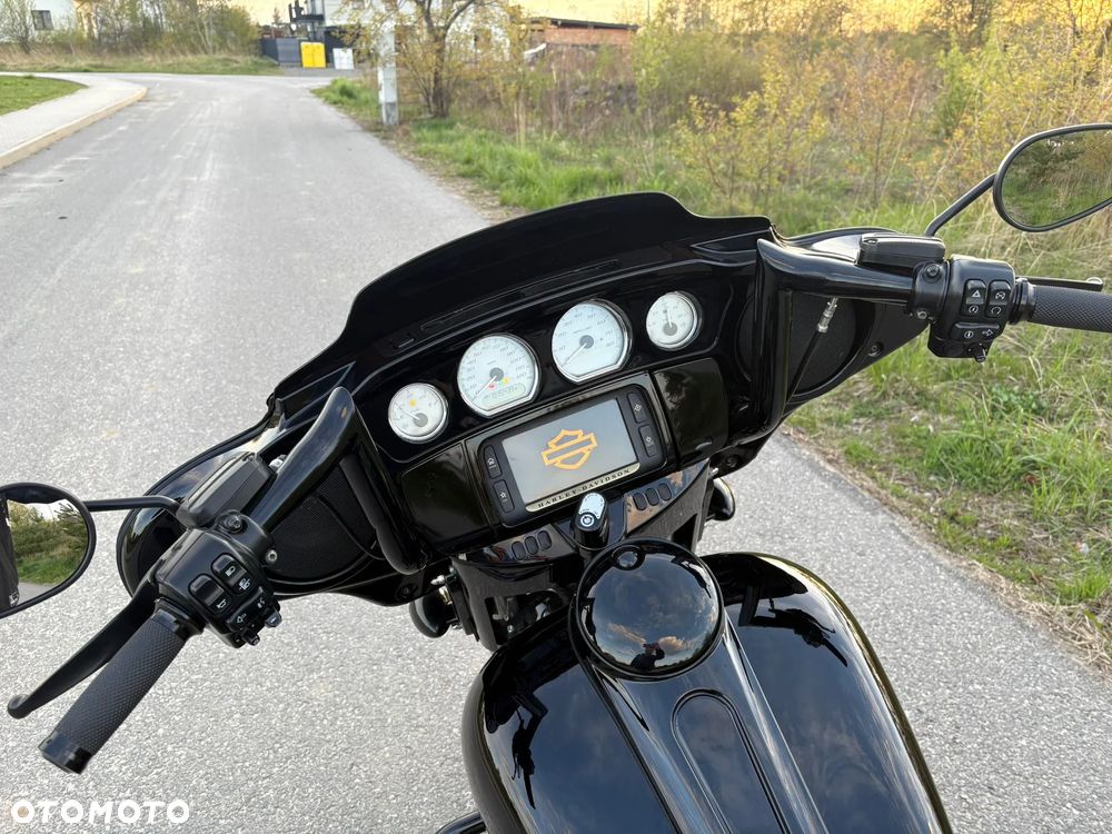 Harley-Davidson Touring Street Glide - 7