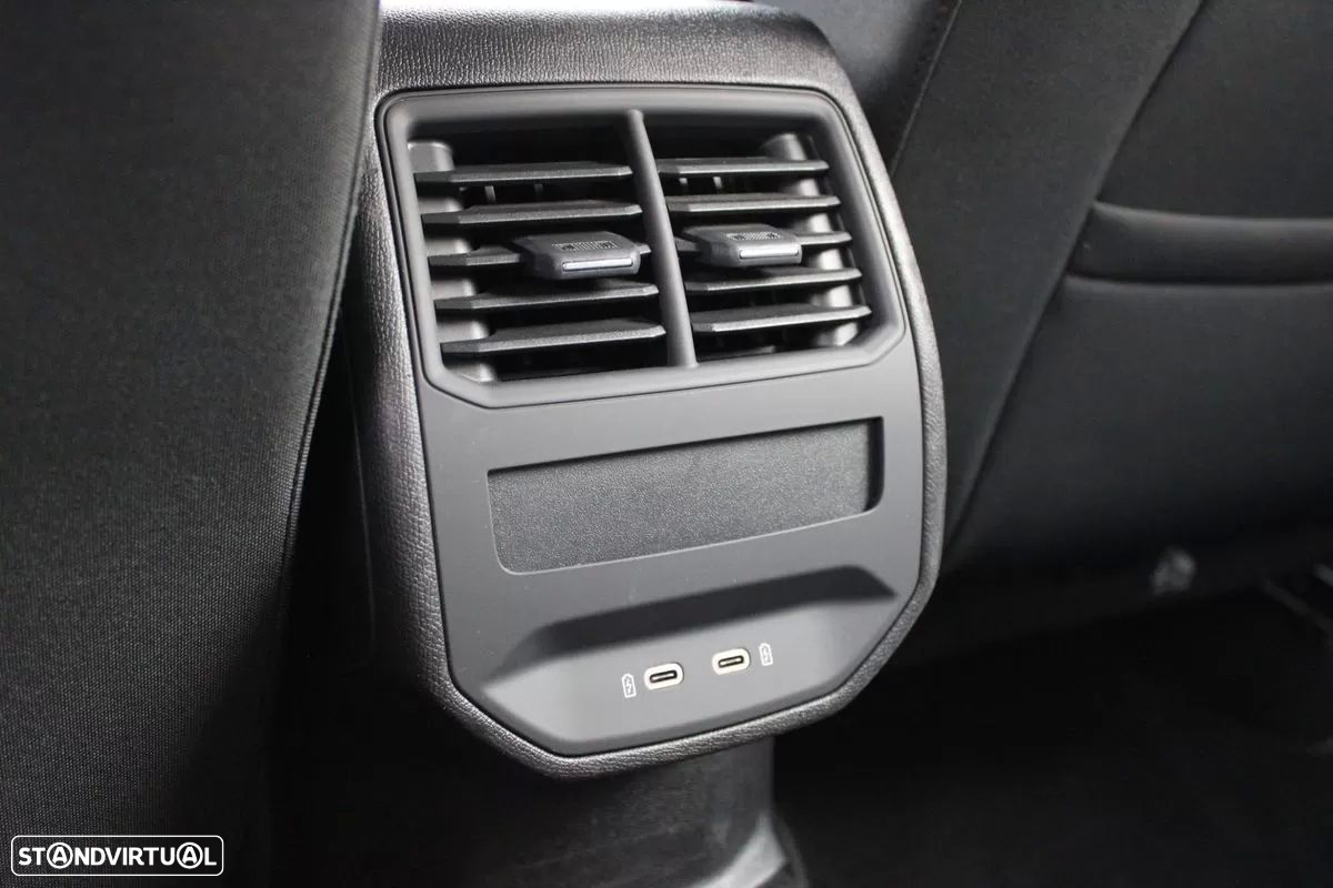SEAT Leon ST 1.5 eTSI Xcellence DSG - 18