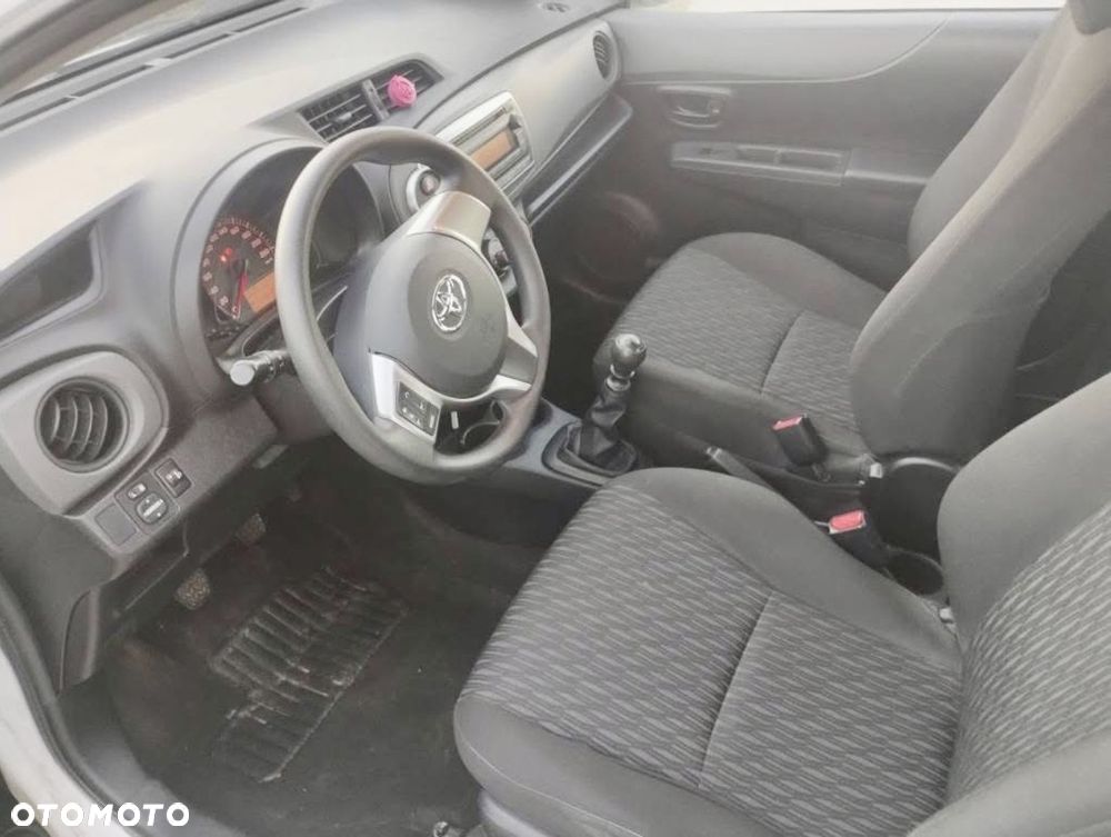 Toyota Yaris 1.33 Active - 8