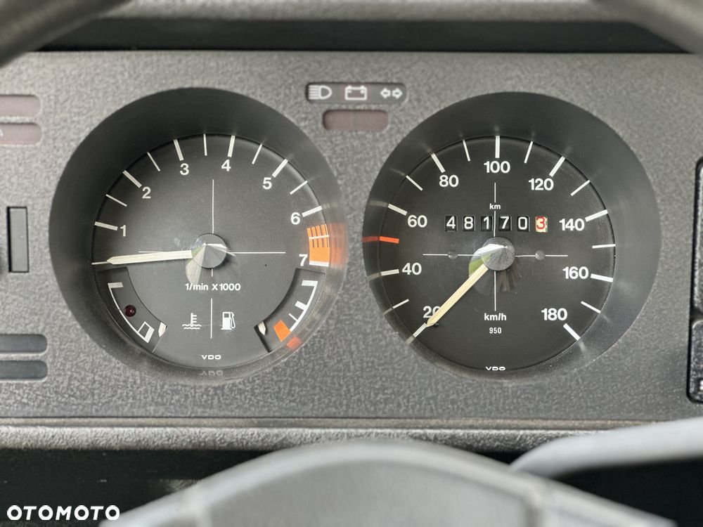 Volkswagen Golf - 6