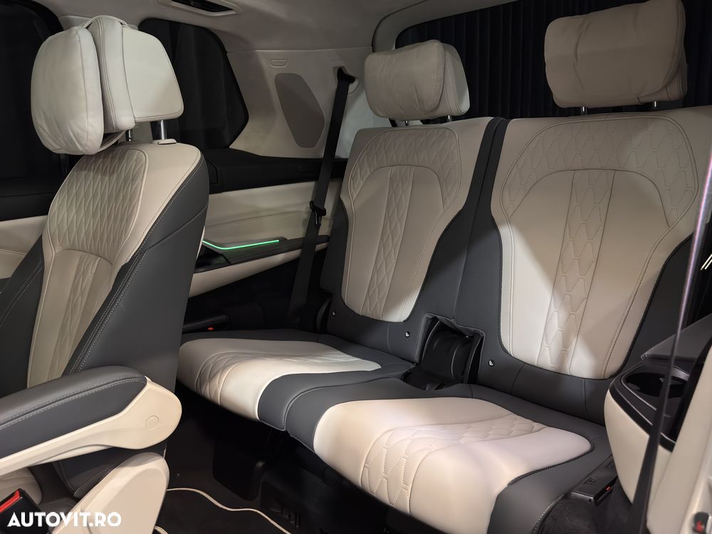 BMW X7 M60i xDrive AT MHEV - 31