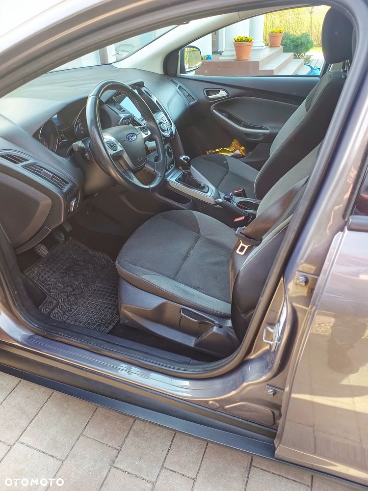 Ford Focus 1.6 Trend - 4