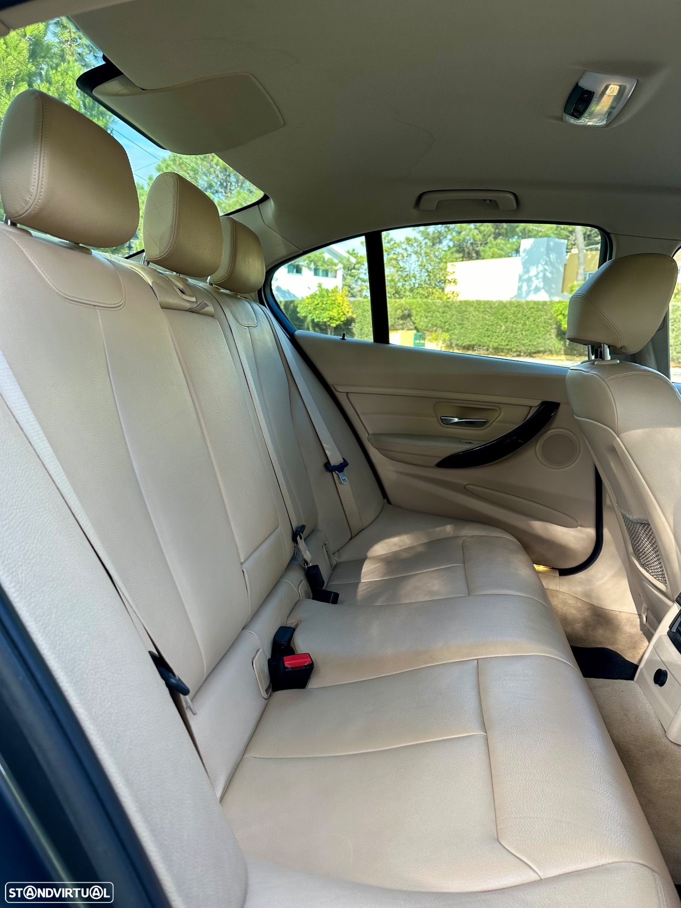 BMW 320 d Aut. Luxury Line - 9