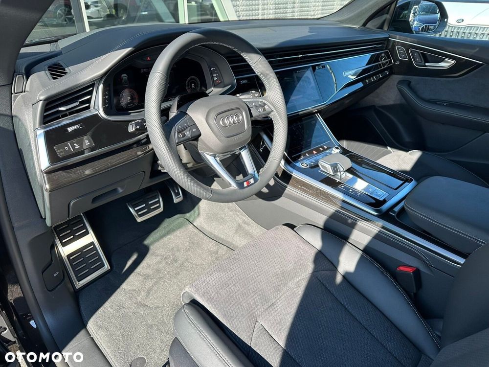 Audi Q8 - 17