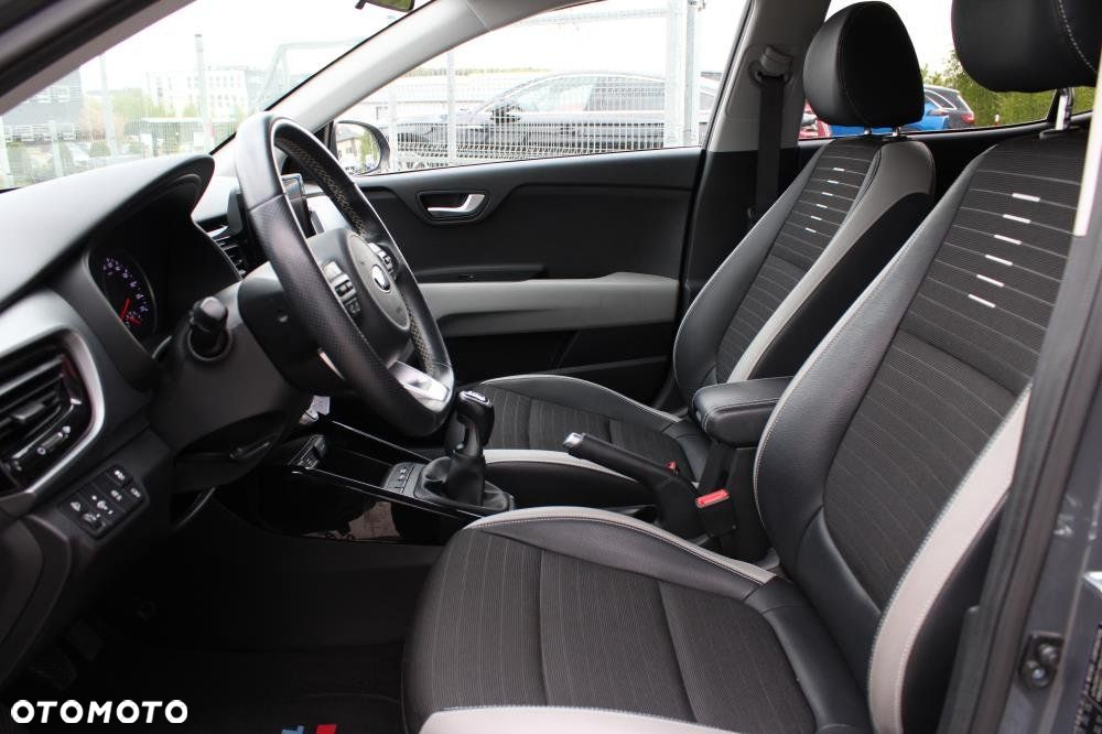 Kia Stonic - 8