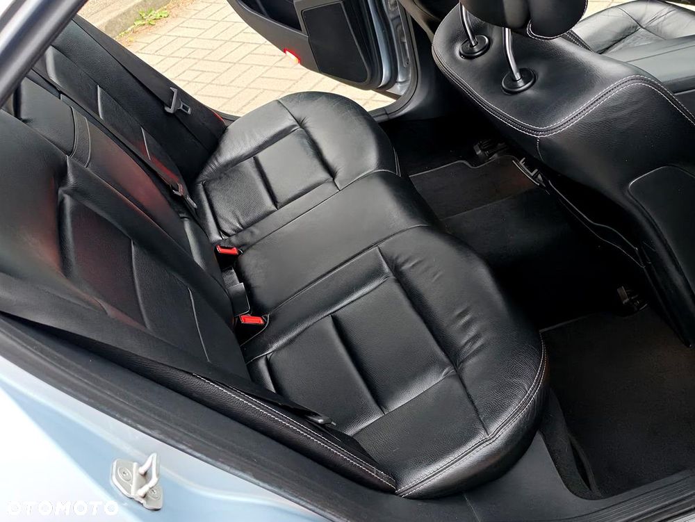 Mercedes-Benz Klasa E 300 BlueTEC HYBRID Avantgarde - 18