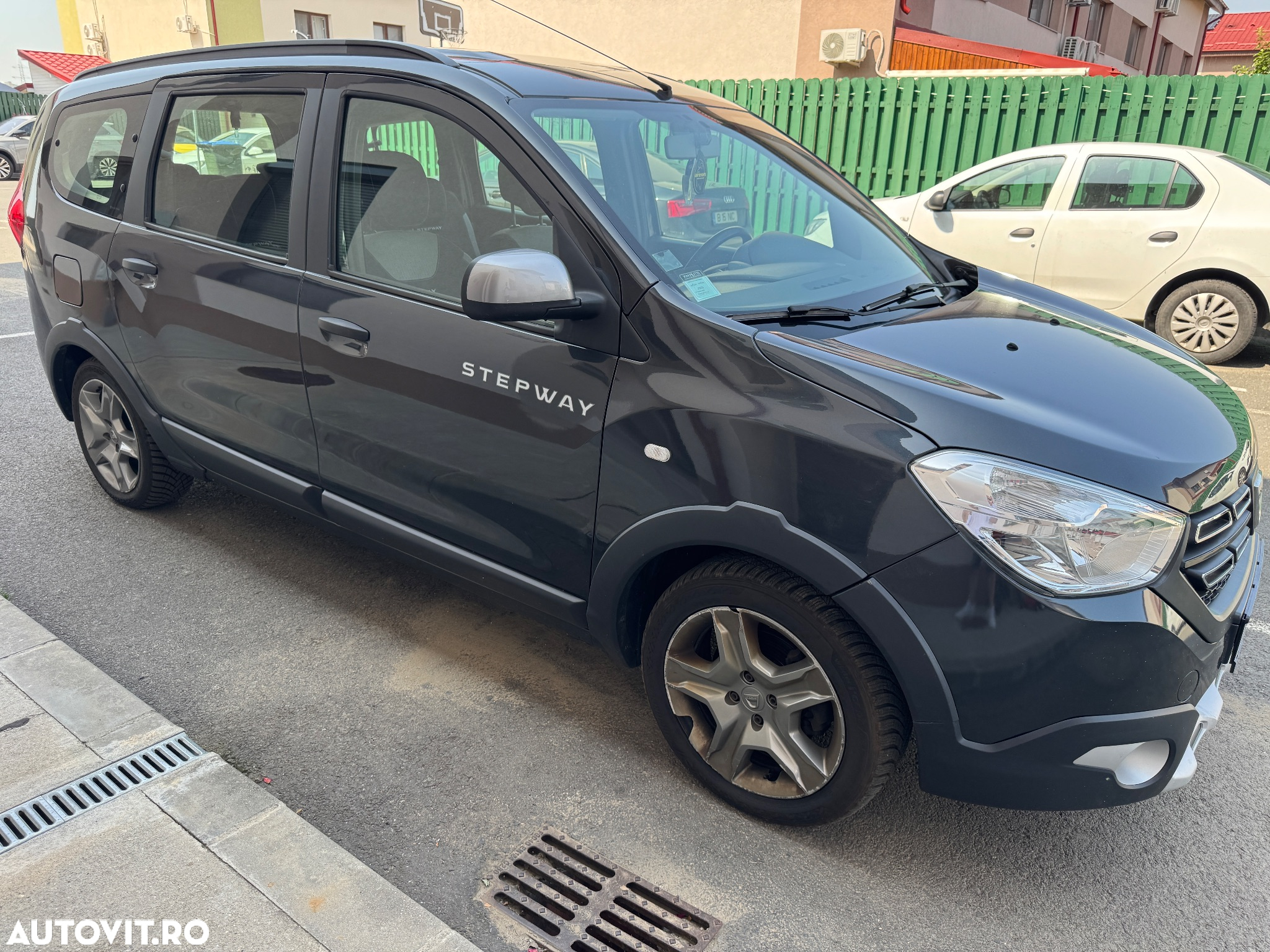 Dacia Lodgy 1.2 TCe Stepway - 3