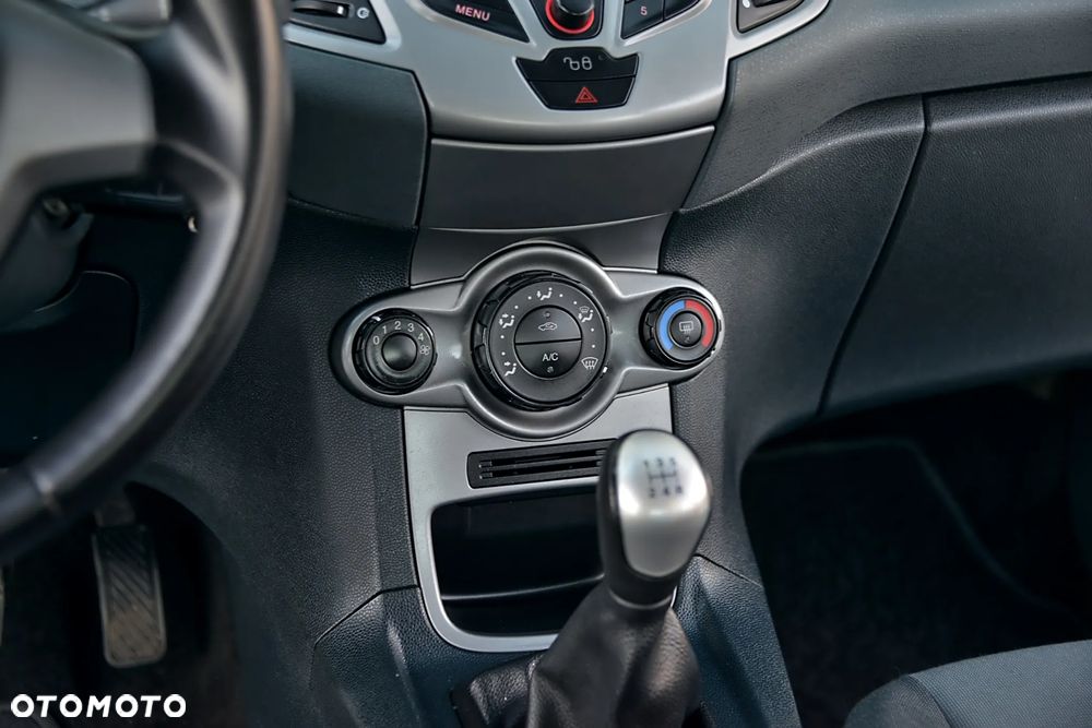 Ford Fiesta 1.25 Ambiente - 37