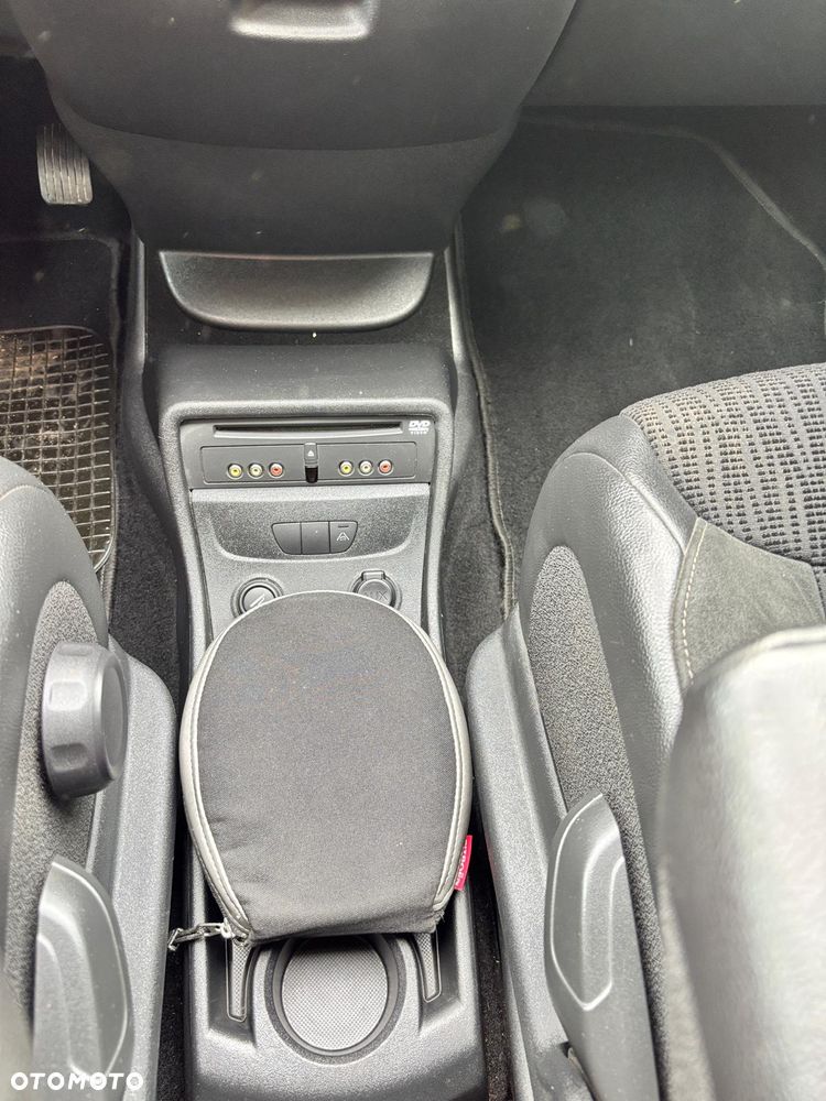 Citroën C4 Picasso 1.6 e-HDi FAP EGS6 Exclusive - 33
