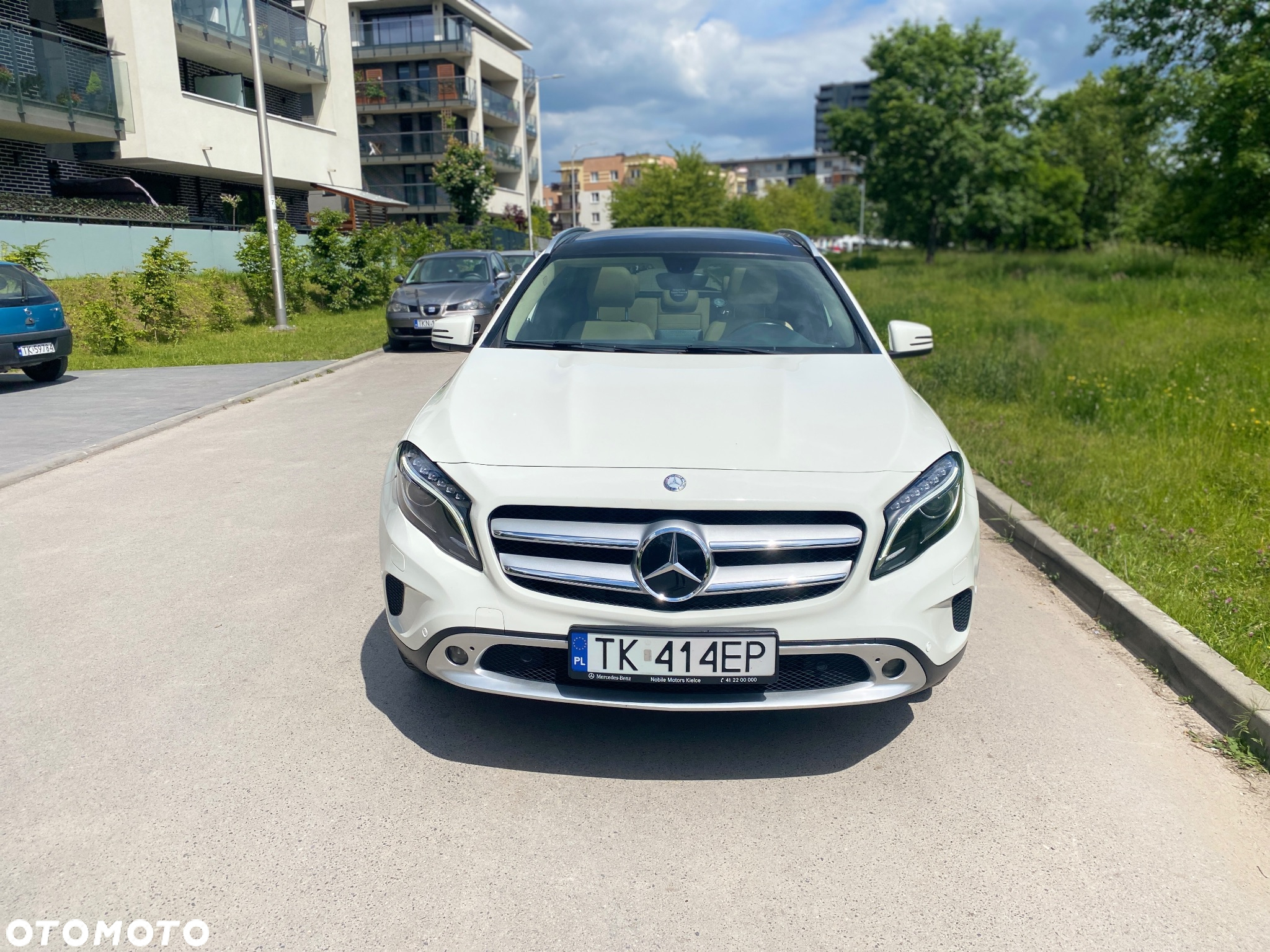 Mercedes-Benz GLA 250 4Matic 7G-DCT - 2