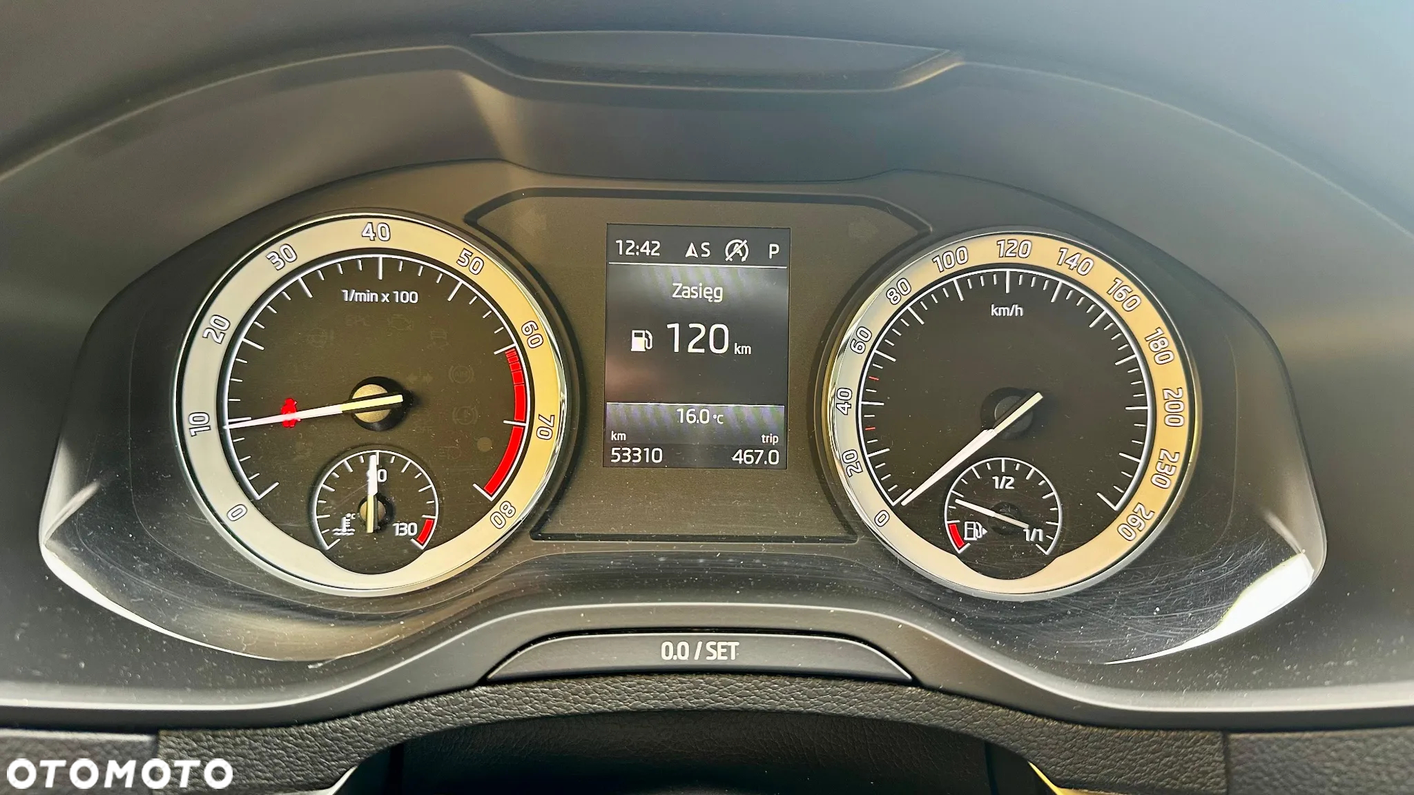 Skoda Karoq 1.5 TSI ACT 4x2 Style DSG - 18