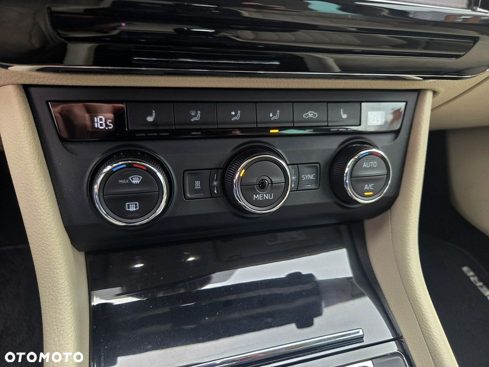 Skoda Superb 1.8 TSI Sportline DSG - 20