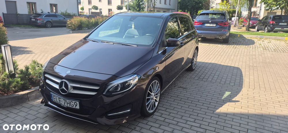 Mercedes-Benz Klasa B 220 4-Matic AMG Line - 1