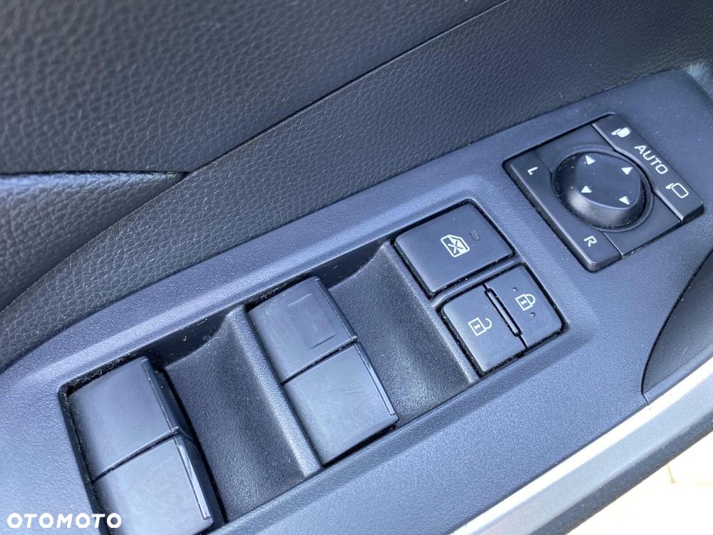 Toyota RAV4 - 11