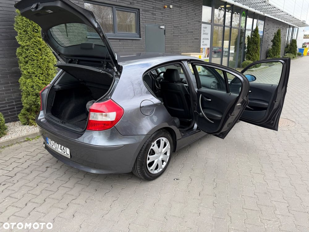 BMW Seria 1 116i - 11