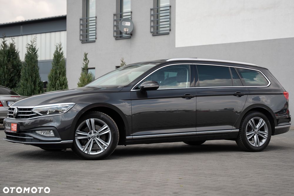 Volkswagen Passat 2.0 TDI (BlueMotion Technology) Highline - 9