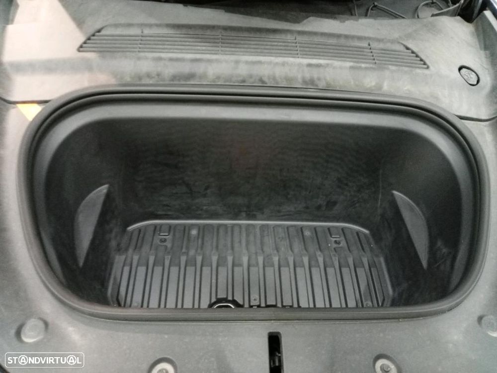 Tesla Model Y Long Range Tração Integral - 13