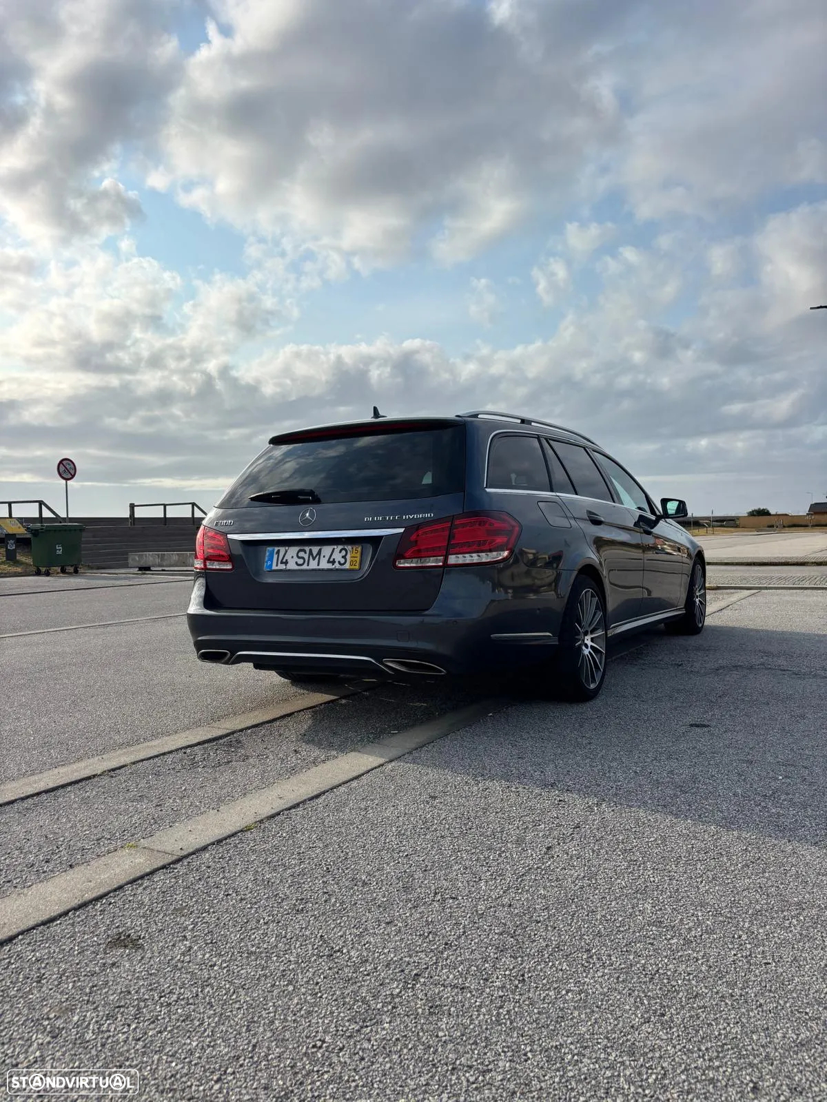Mercedes-Benz E 300 Bluetec Hybrid Avantgarde - 27