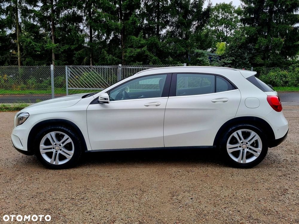 Mercedes-Benz GLA 200 7G-DCT - 8