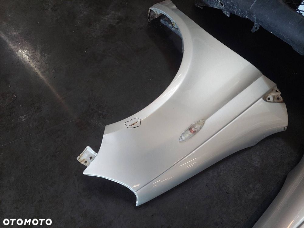 KOMPLETNY PRZÓD MASKA ZDERZAK BŁOTNIKI LAMPY TOYOTA YARIS I 1E7 ID: 237889 - 5