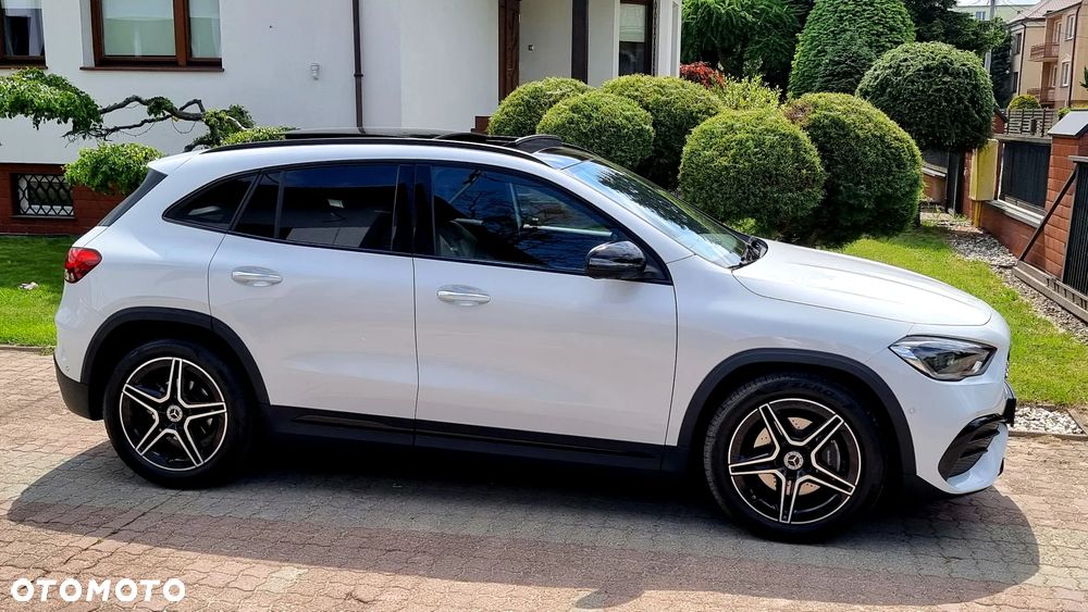 Mercedes-Benz GLA 200 AMG Line - 9