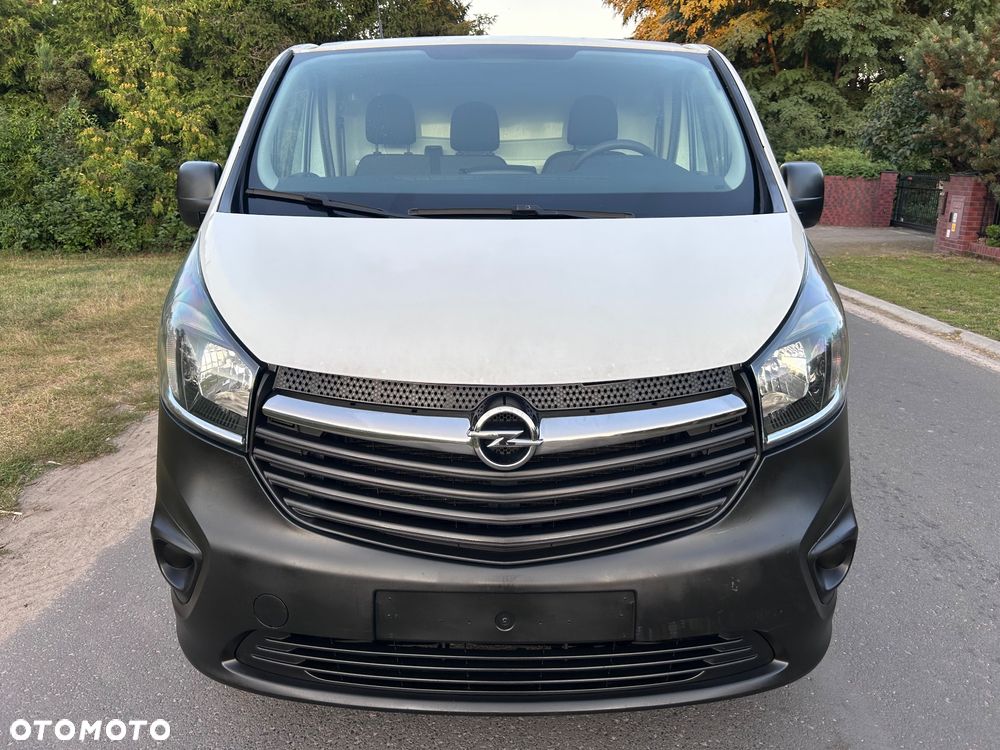 Opel Vivaro - 10