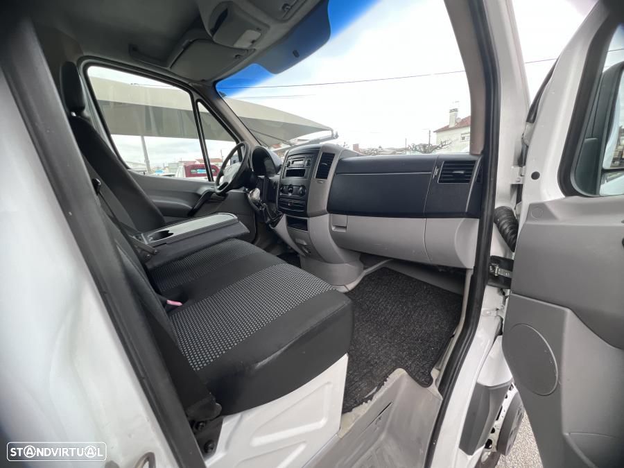 Mercedes-Benz Sprinter 515 CDI Chassis C/ Contentor - 25