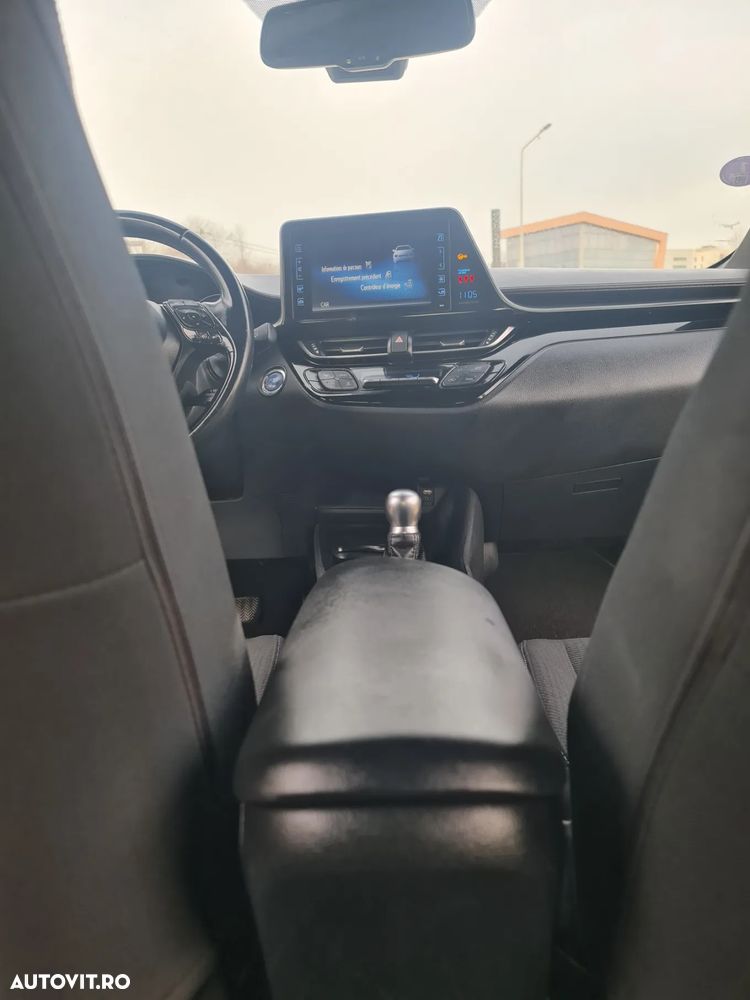 Toyota C-HR Hybrid Business-Edition - 17