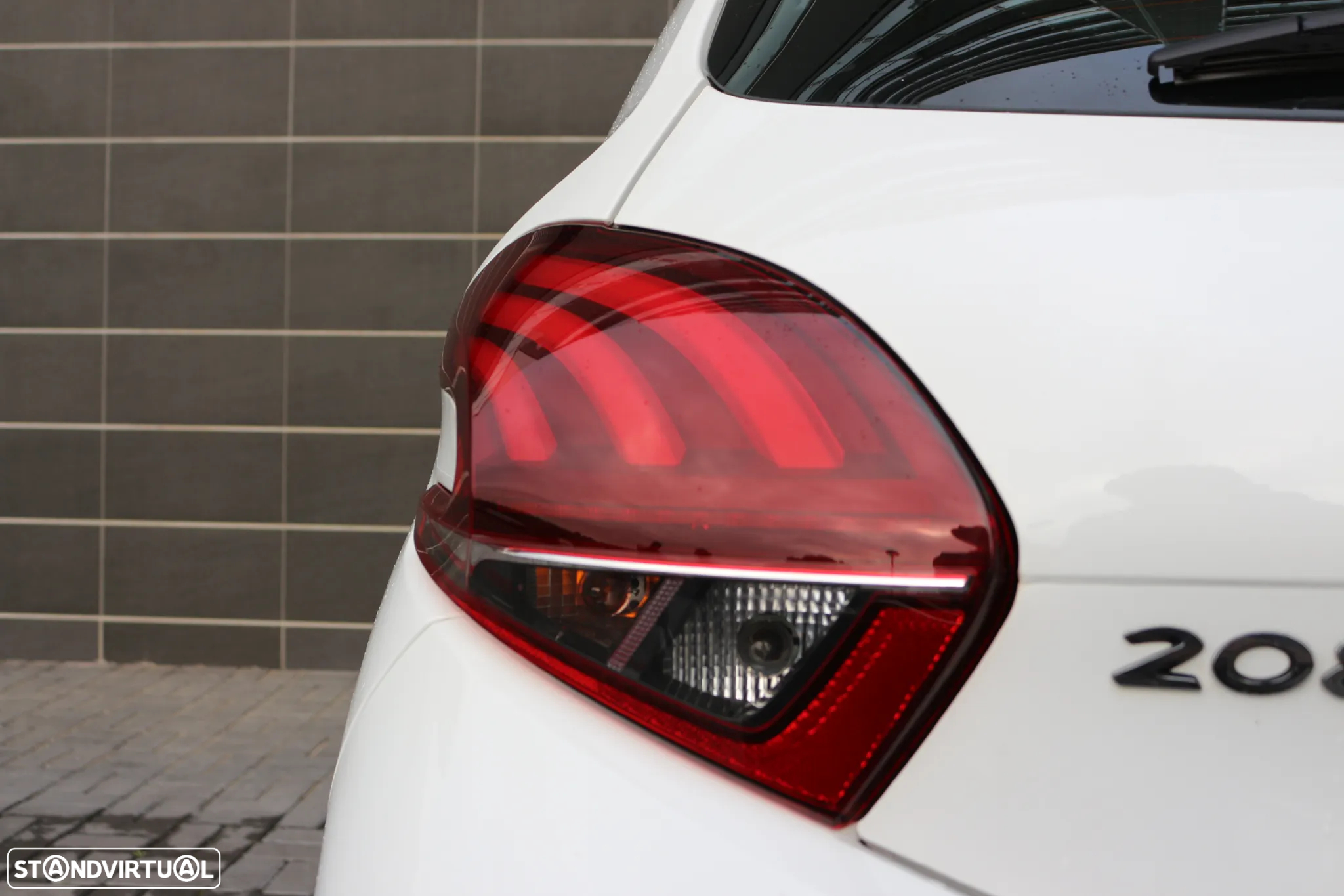 Peugeot 208 PREMIUM PACK 100CV - 41