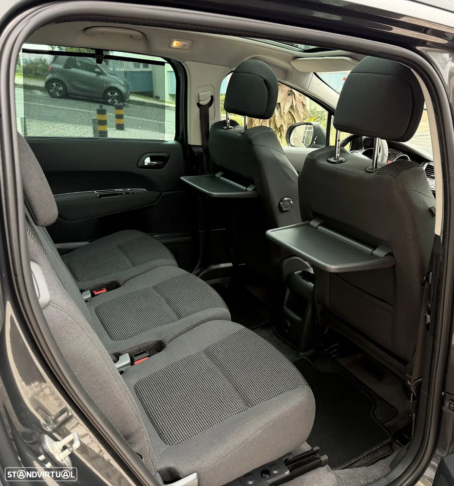 Peugeot 5008 1.6 BlueHDi Allure J17 - 23